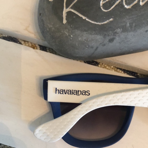 HAVAIANAS blue/white sunglasses - Picture 8 of 12